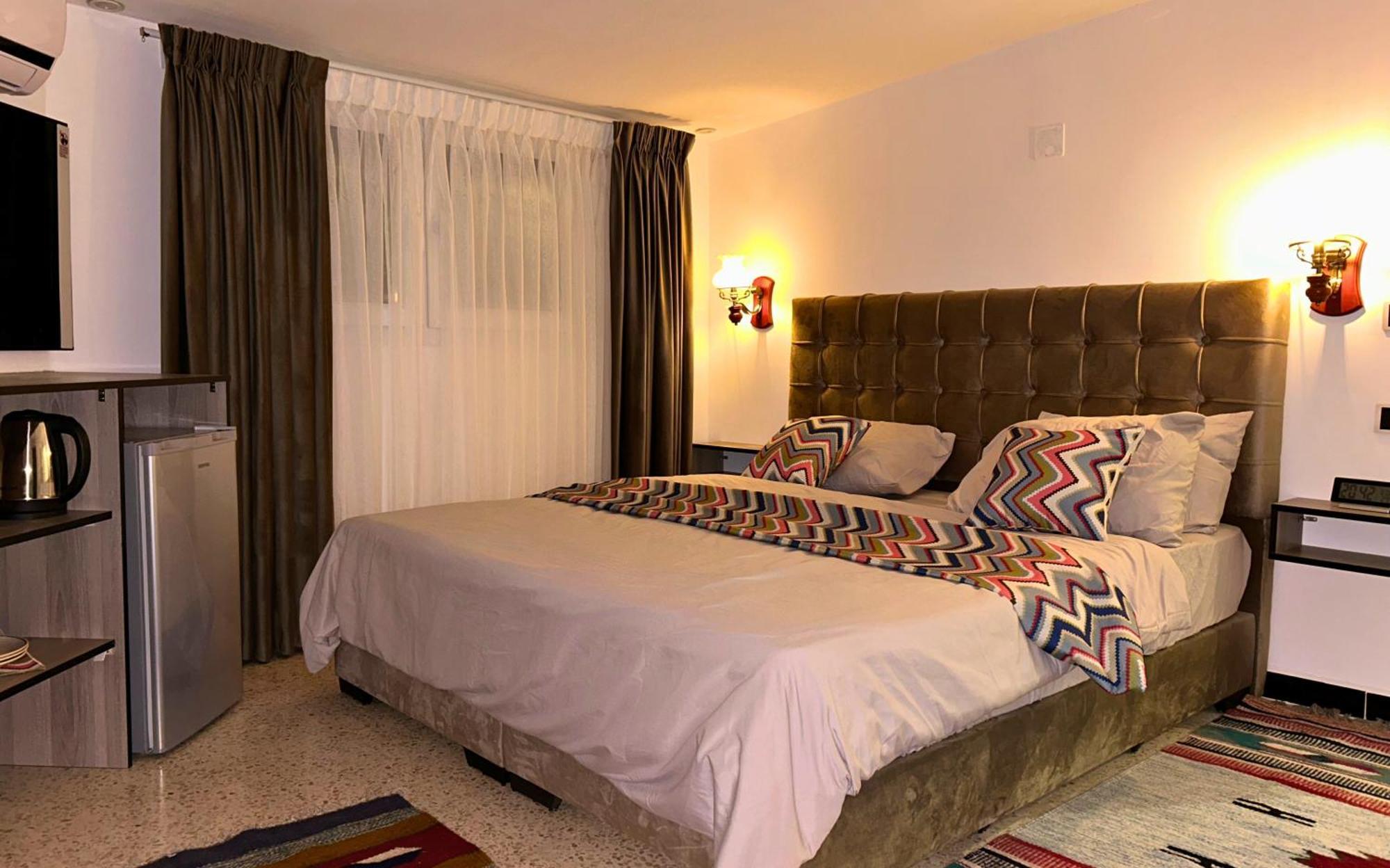 Celestia Boutique Inn - Boutique Stay Overlooking Jerash Ruins Jarash Room photo